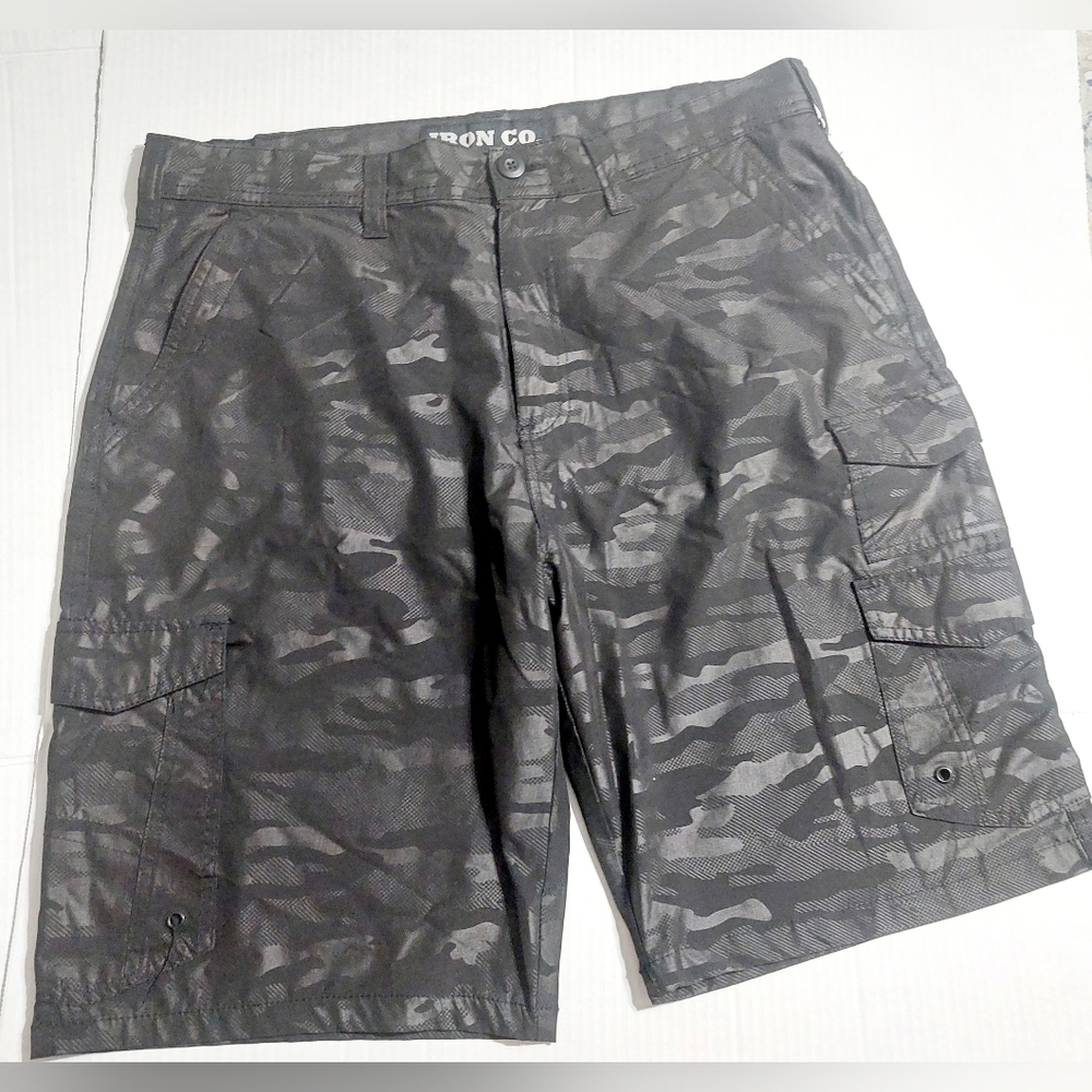 Iron Co Hybrid Cargo Shorts Men's 36 Stretch Performance Fabric Multiple Pockets